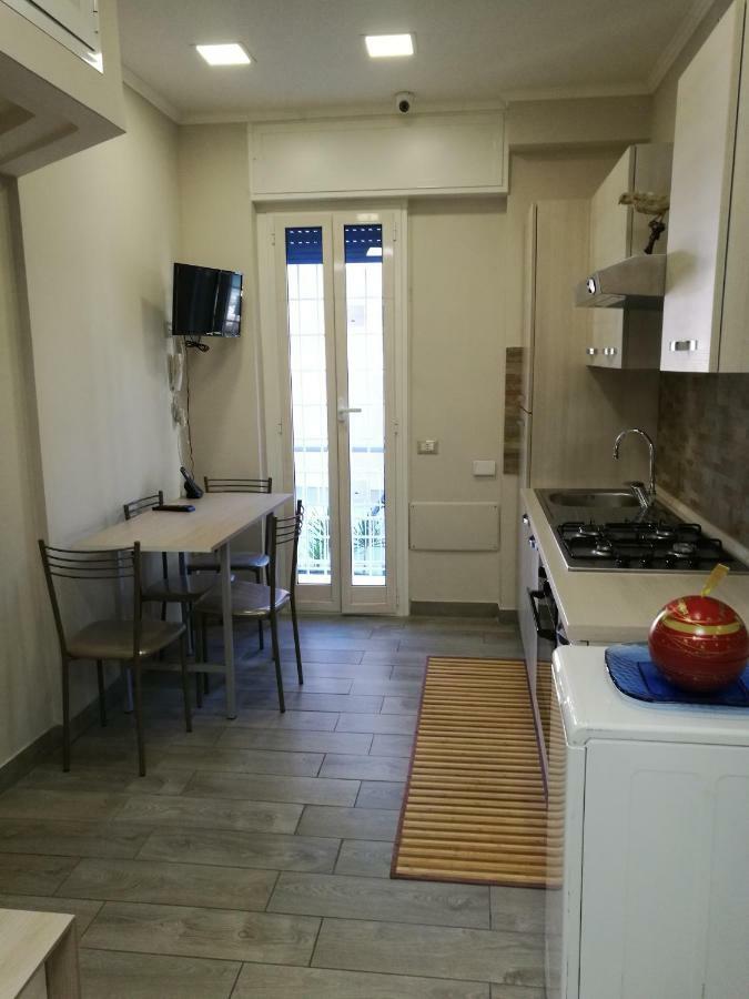 B&B Fratelli Nicoli Рим Екстер'єр фото