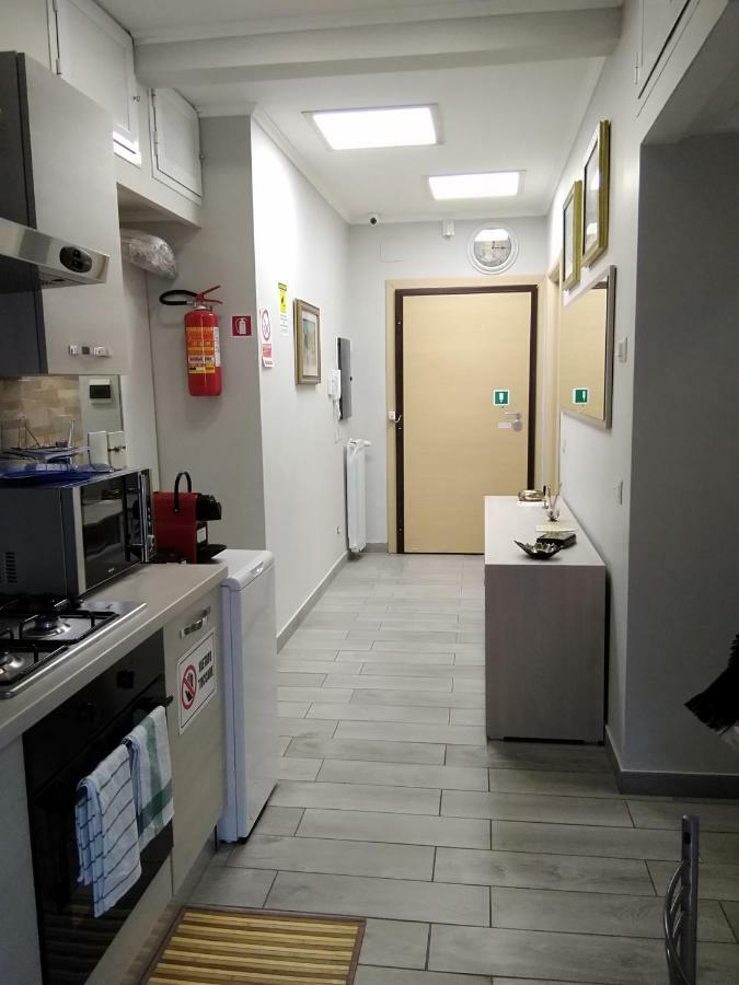 B&B Fratelli Nicoli Рим Екстер'єр фото