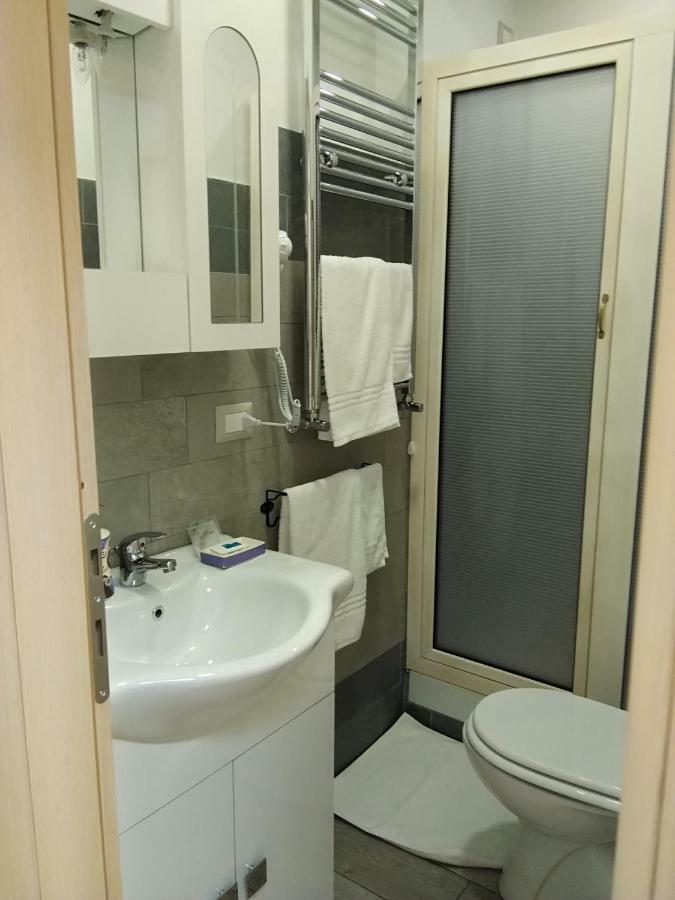 B&B Fratelli Nicoli Рим Екстер'єр фото